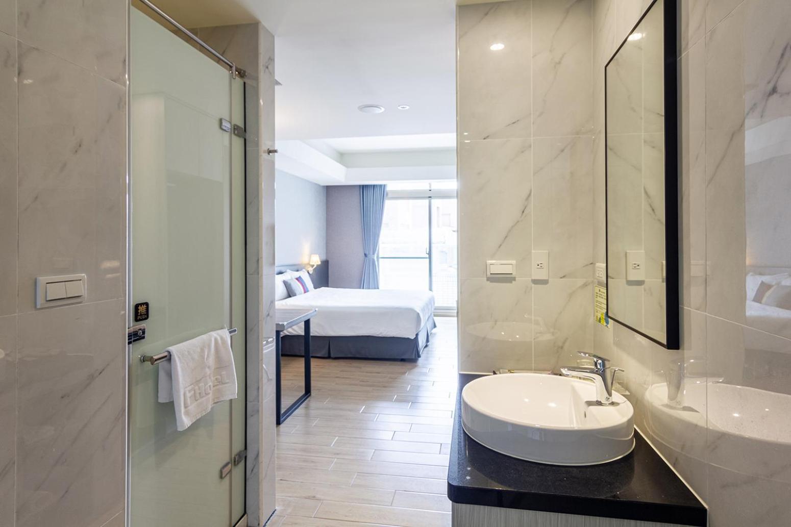 Check Inn New Taipei Luzhou Esterno foto